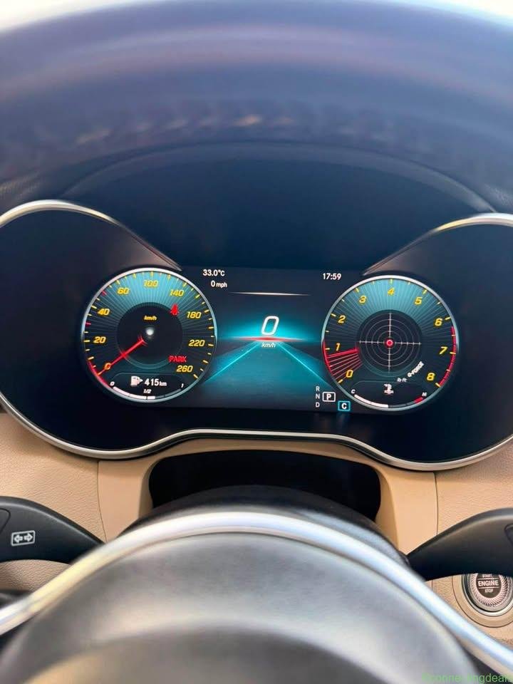 Mercedes benz GLC300 2020