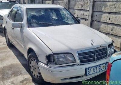 Mercedes benz w202 c 240 V6 in Durban