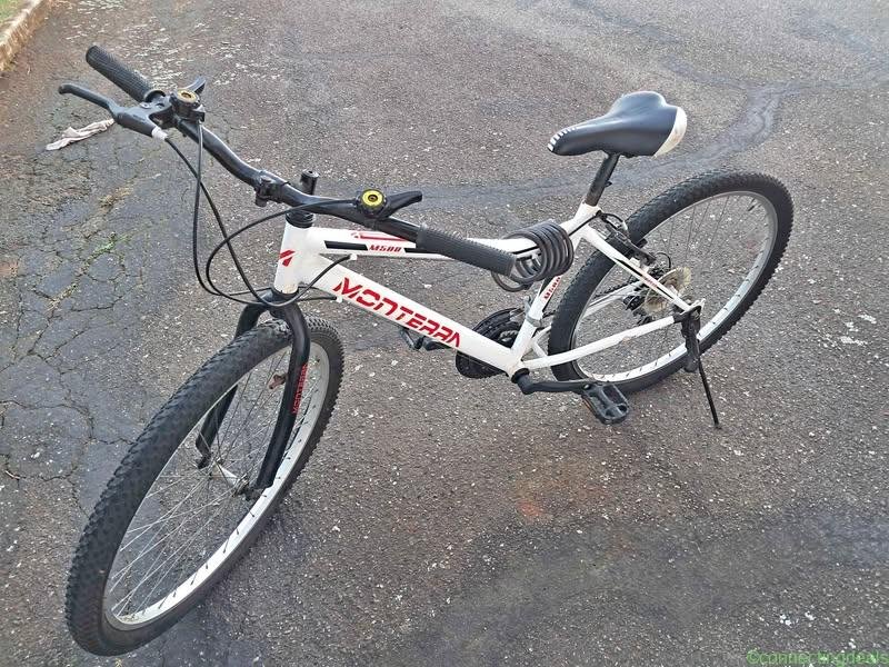 Mountain bike with bike lock