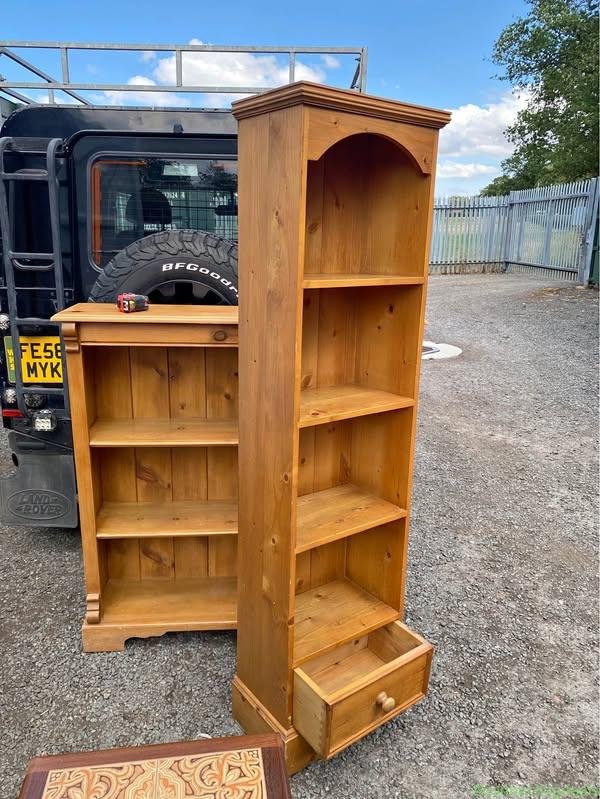 Narrow 4 shelf bookcase