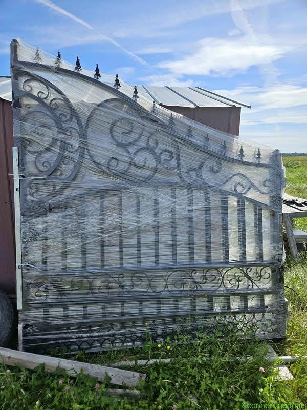 New 14′ Driveway Gate