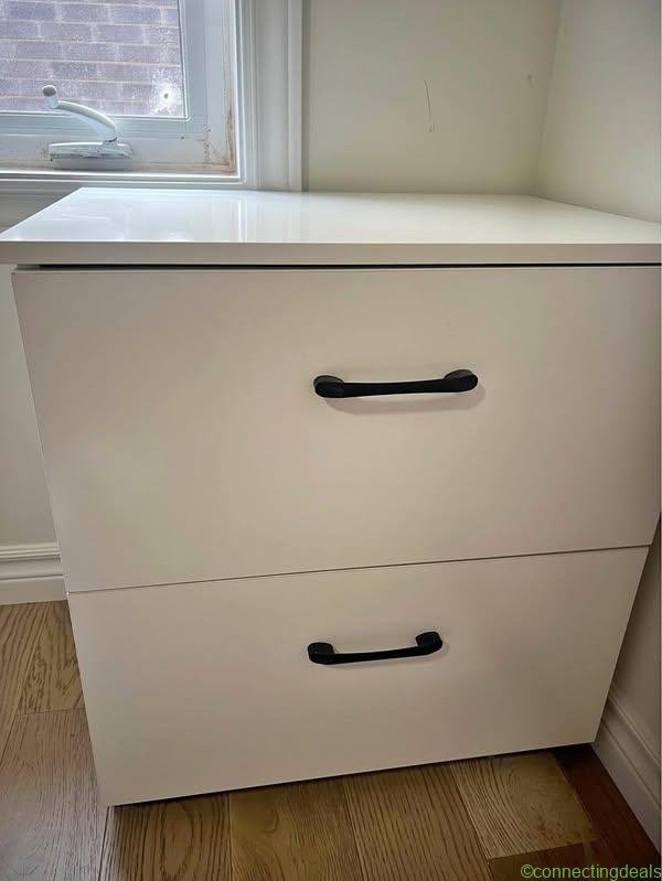 Night stand