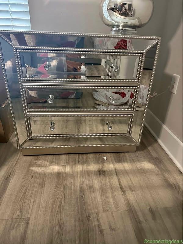 Nightstand/Chest