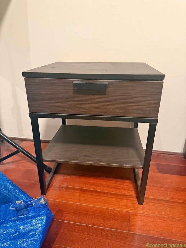 Nightstand (free!)