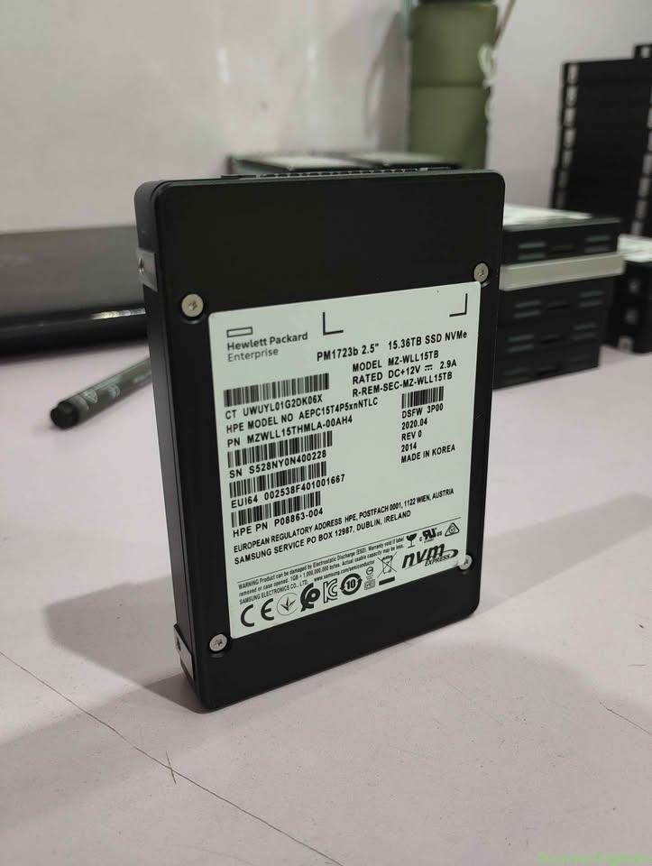 Nvme SSD 15TB SAS