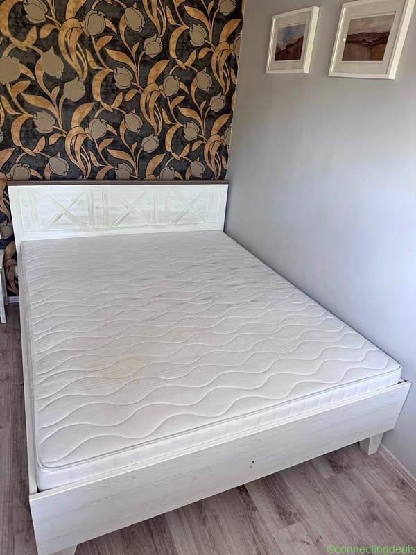 ODDAM ZA DARMO – łóżko + materac 160 × 200 cm