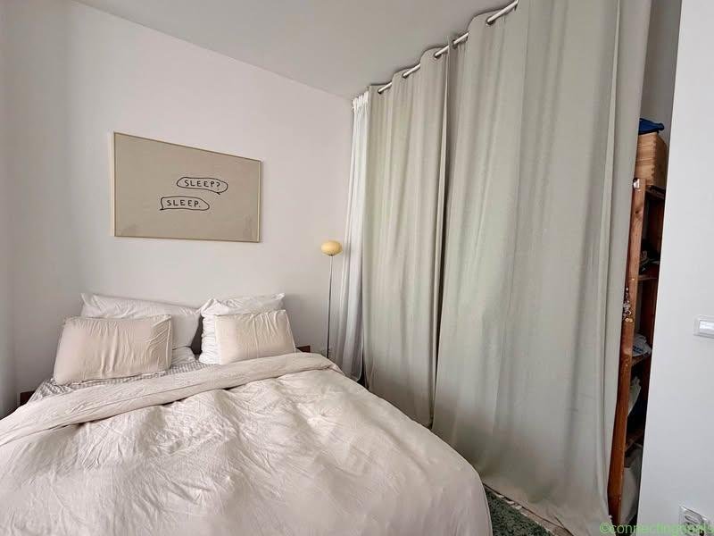 One bedroom in a six-bedroom apartment (July 9th