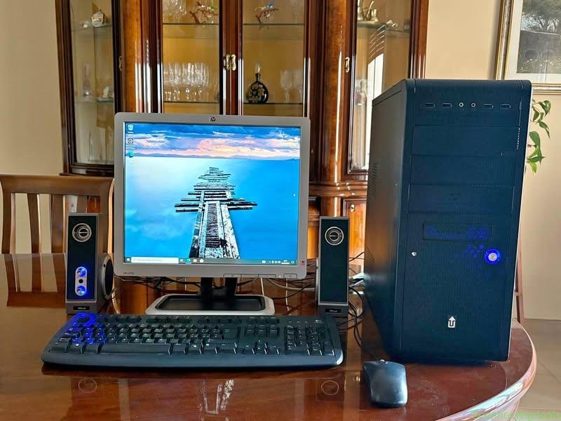 PC completo Windows 10 PRO ORIGINALE + accessori
