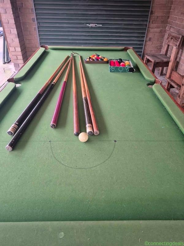 Pool table