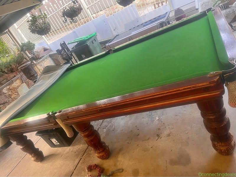 Pool table
