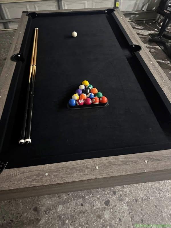 Pool table