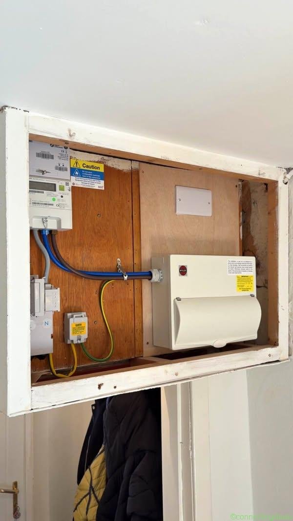 Qualified Electrician