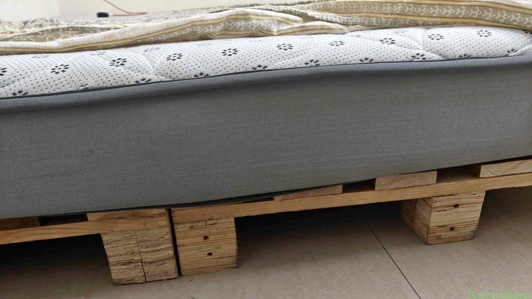 Queen size bed