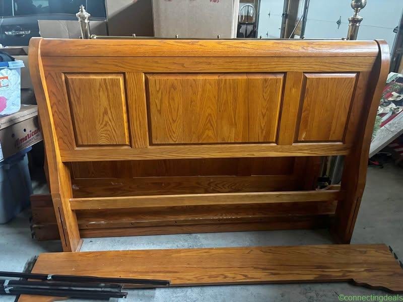 Queen sleigh bed