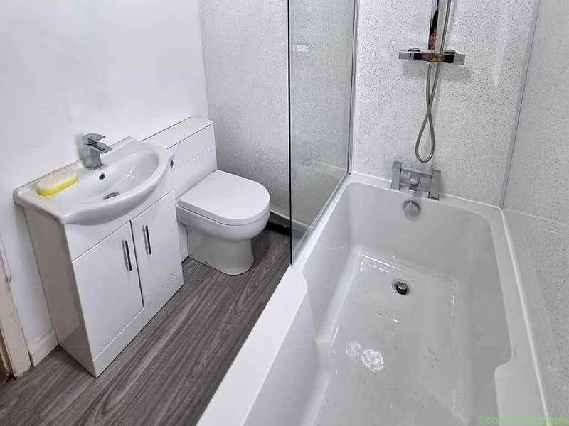 R400. Plumber near 24 hrs