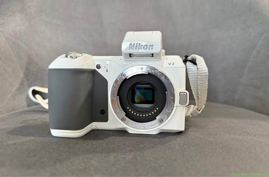 Rare White Nikon 1 V2 Mirrorless Kit