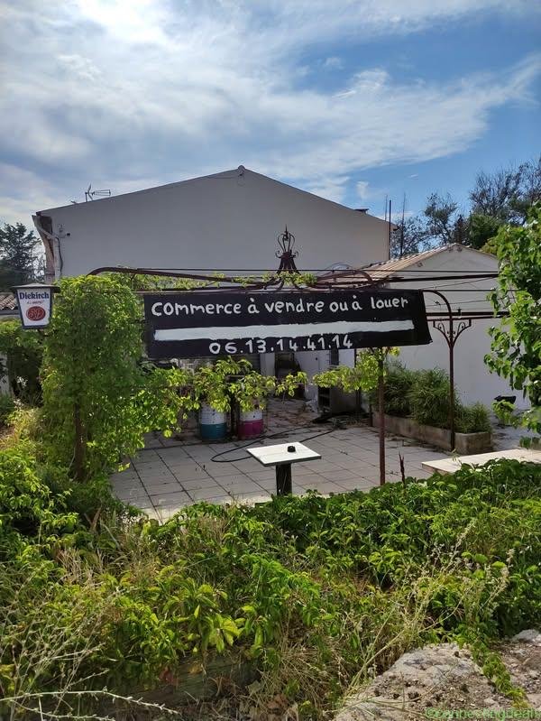Restaurant et habitations