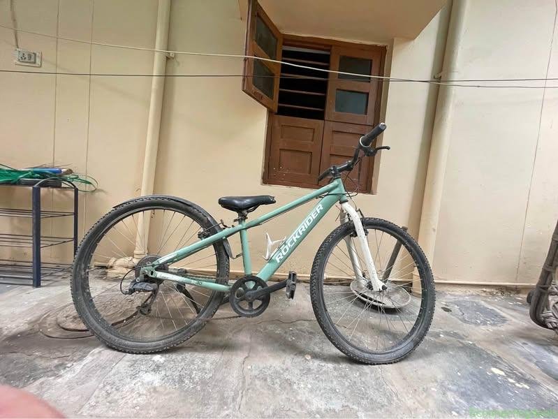 Rockrider ST30 Mint & White Adult Leisure MTB