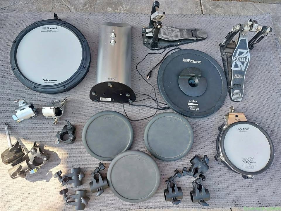 Roland,Yamaha electronic drum parts.Tama kick