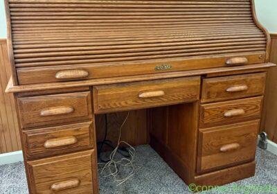 Roll Top Desk in Columbus