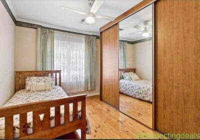 Free ad: Room available in valley view in Adelaide. Room available in valley view in Adelaide