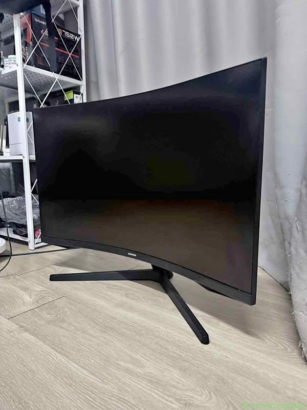Samsung Odyssey G5 32″ 2K 144Hz Monitor