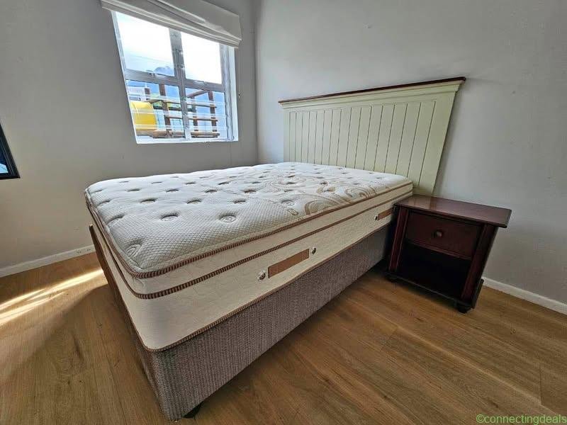 Sealy Posturepedic Double bed
