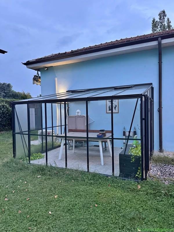 Serra in vetro
