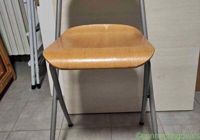 Free ad: Sgabello in Milan. Sgabello in Milan