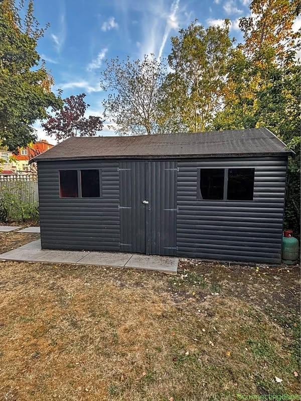 Shed/workshop (needs dismantling ) 5×3