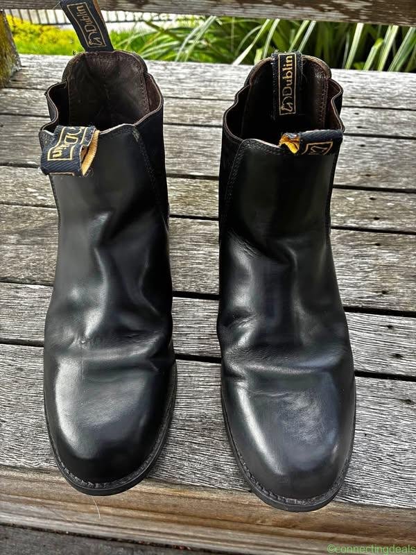 Short riding boots