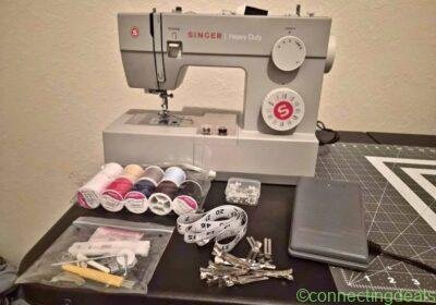 Singer 44s Heavy Duty Sewing Machine in Houston