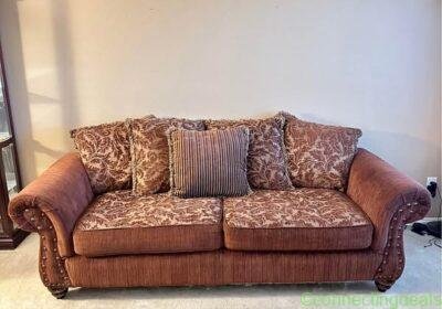 Free ad: Sofa in Fort Worth. Sofa in Fort Worth