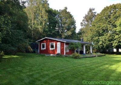 Free ad: Sommarstuga nära hav och skog uthyres veckovis i in Gothenburg. Sommarstuga nära hav och skog uthyres veckovis i in Gothenburg