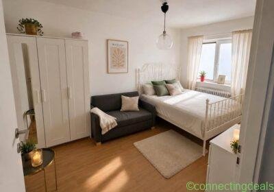 Free ad: Spacious Furnished Room Available in Berlin. Spacious Furnished Room Available in Berlin