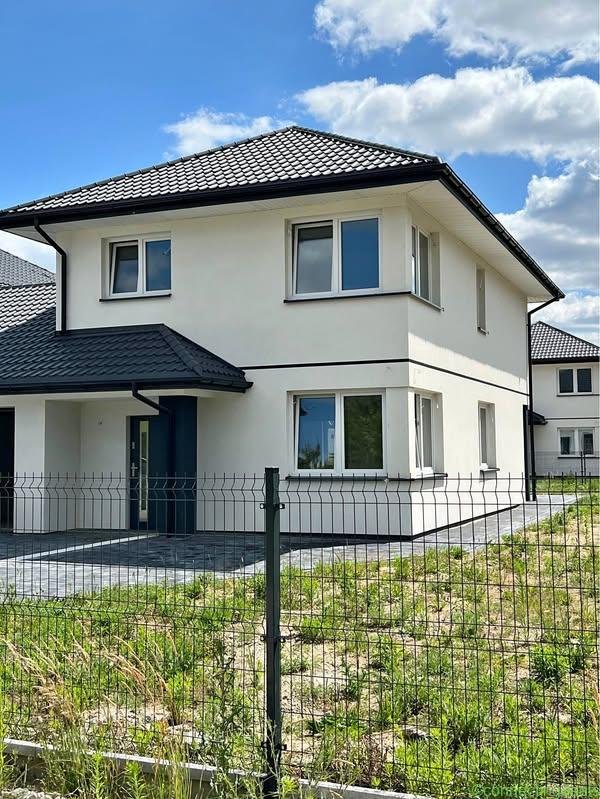 Sprzedam dom jednorodzinny dwulokalowy