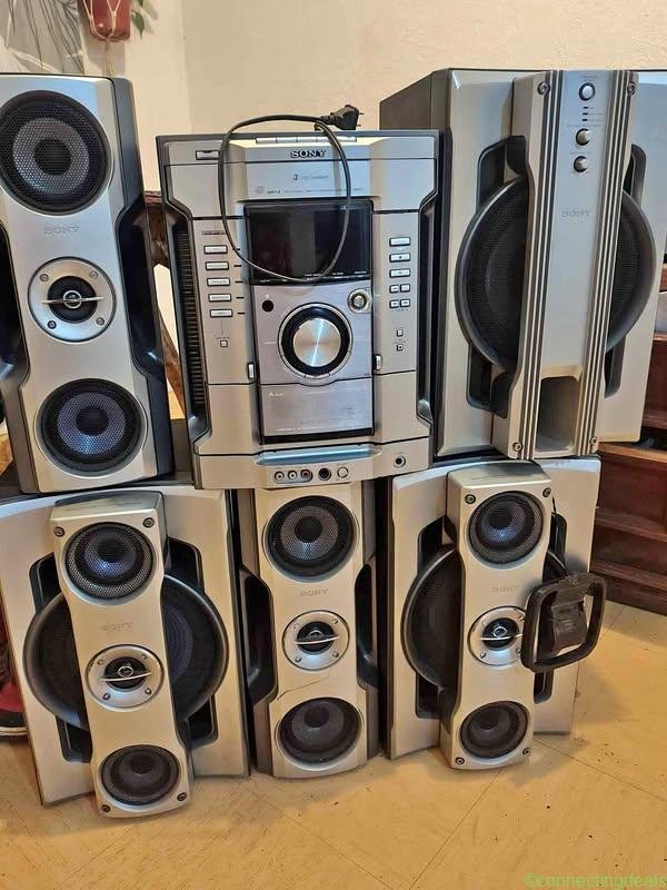 Stereo Sony Genezi