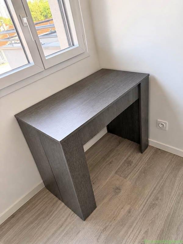 Table console