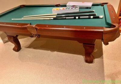 Table de billard et accessoires in Montreal