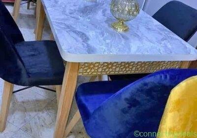 TABLE DE SALLE À MANGER 4 CHAISES 🥳 in Casablanca