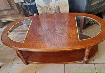 Free ad: Table salon vintage in Marseille. Table salon vintage in Marseille