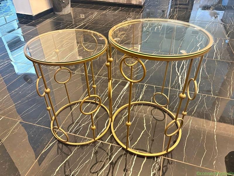 Tables gigognes