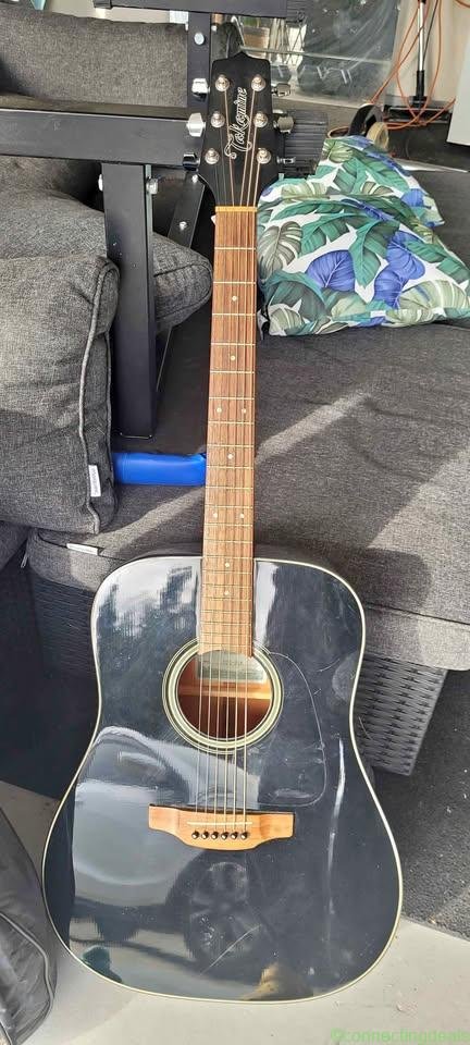 Takamine D2D black guitar- left hand