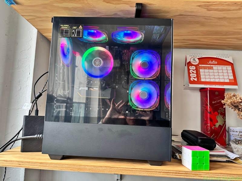 TORRE GAMER PARA ARQUITECTURA, ADISEÑO Y JUEGOS