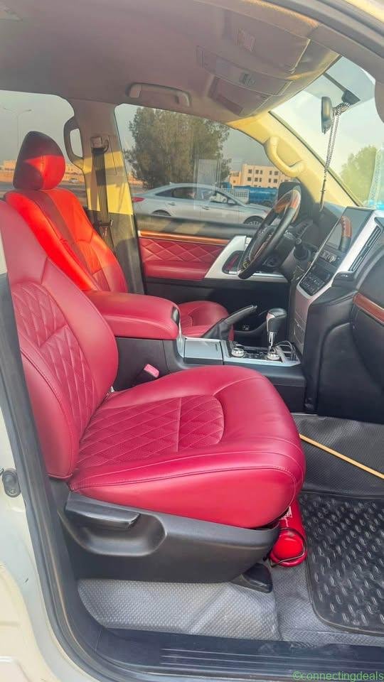 Toyota Land Cruiser 2011
