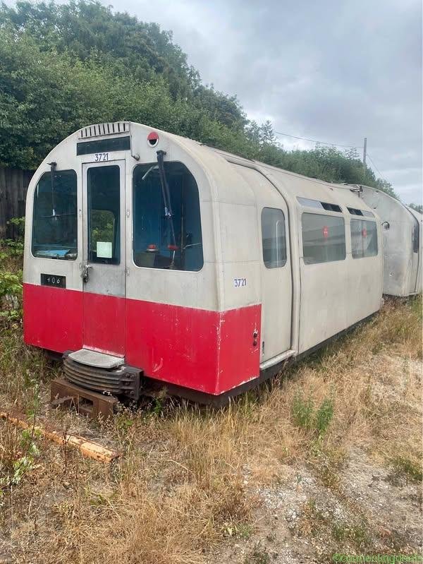 Train carriage
