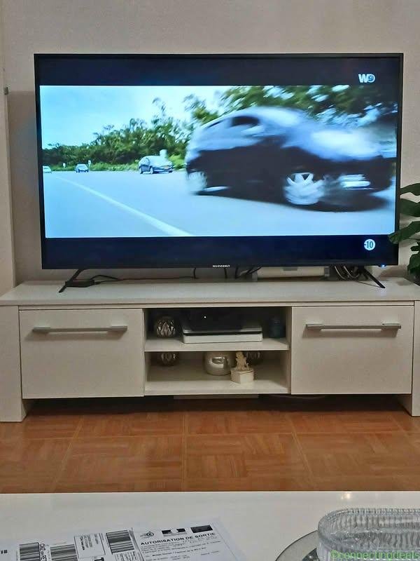TV 4K SCHNEIDER