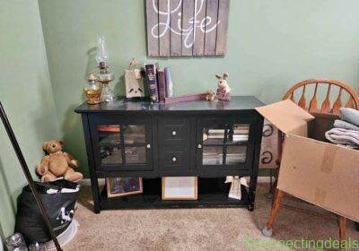 Free ad: TV Cabinet/Console in Indianapolis. TV Cabinet/Console in Indianapolis