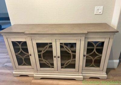 Free ad: Tv cabinet in Mesa. Tv cabinet in Mesa