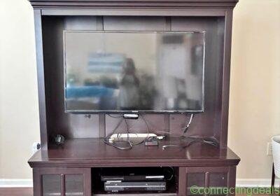 Free ad: Tv stand in Indianapolis. Tv stand in Indianapolis